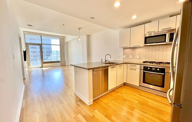 1 bed, 1 bath, $4,200