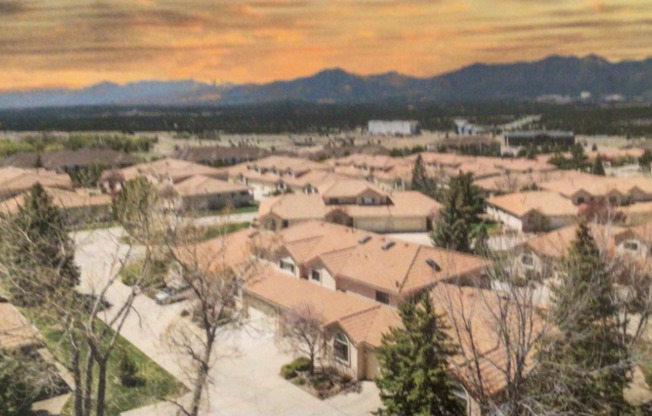 110 LUXURY LN