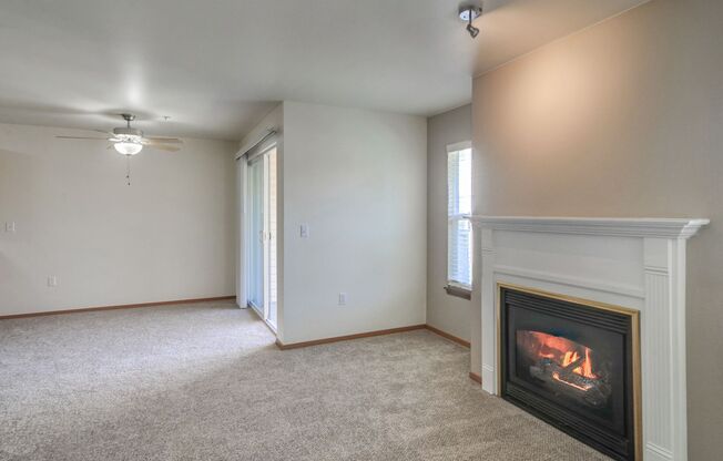 1 bed, 1 bath, 811 sqft, $1,595, Unit F304
