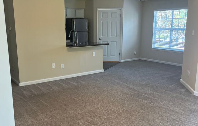 2 beds, 2 baths, 1,189 sqft, $1,650, Unit 922