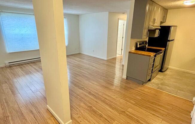 2 beds, 1 bath, 815 sqft, $1,495, Unit Unit B