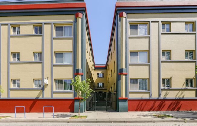 Studio, 1 bath, 600 sqft, $1,050, Unit 211