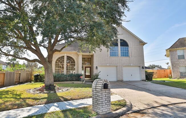 4-Bedroom Home in Fort Bend ISD with Spacious Backyard