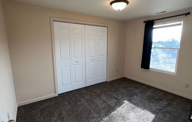 3 beds, 1 bath, $1,450