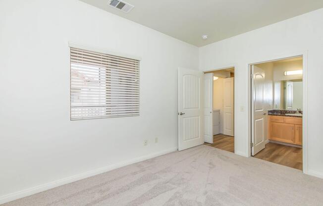 2 beds, 2 baths, 932 sqft, $1,750