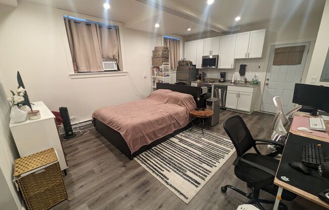 Fully Renovated Studio in Albany Park! Great Space to call your own!