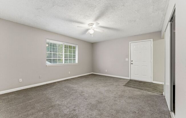 2 beds, 1 bath, 820 sqft, $1,260, Unit 3507-01