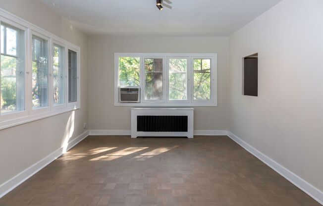 1 bed, 1 bath, 600 sqft, $1,395, Unit 422