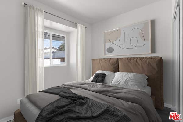 1507 W 50 ST