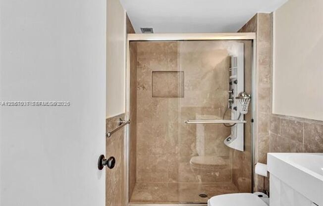 2 beds, 2 baths, $3,500, Unit # 206