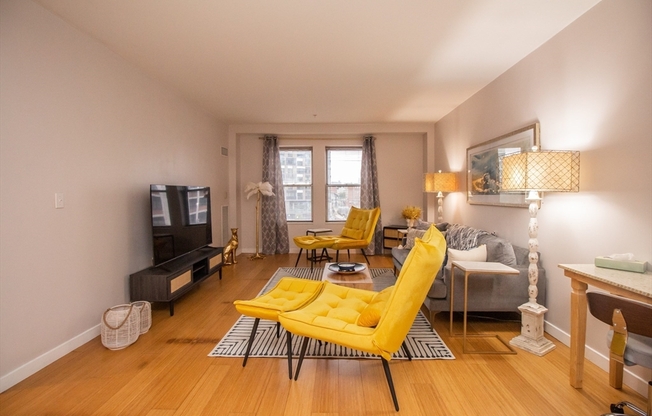 2 beds, 2 baths, 1,100 sqft, $6,000, Unit 401