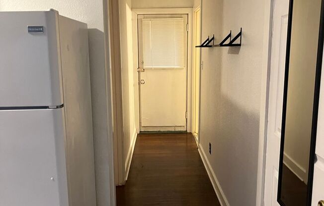 1 bed, 1 bath, 500 sqft, $1,400, Unit 3