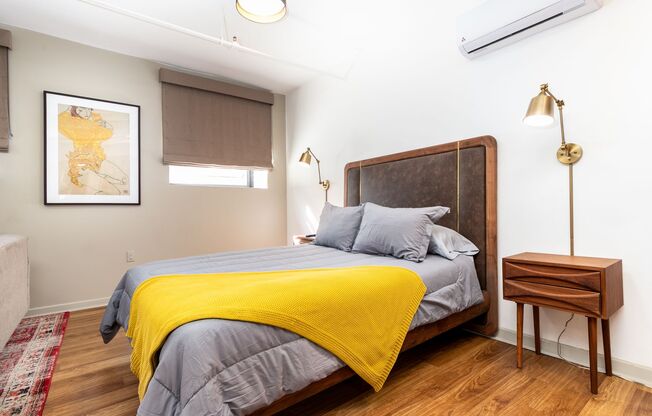 Studio, 1 bath, 300 sqft, $1,900, Unit Garden 1FL