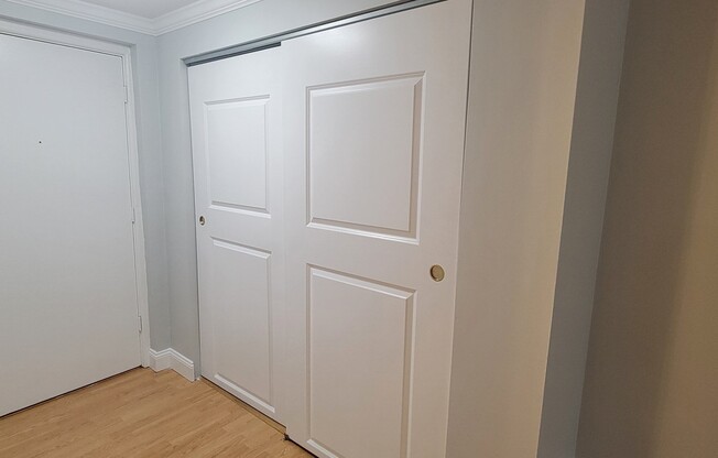 2 beds, 1 bath, 1,000 sqft, $2,350, Unit 0