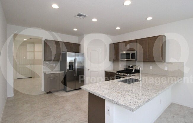 8810 W PASADENA AVE
