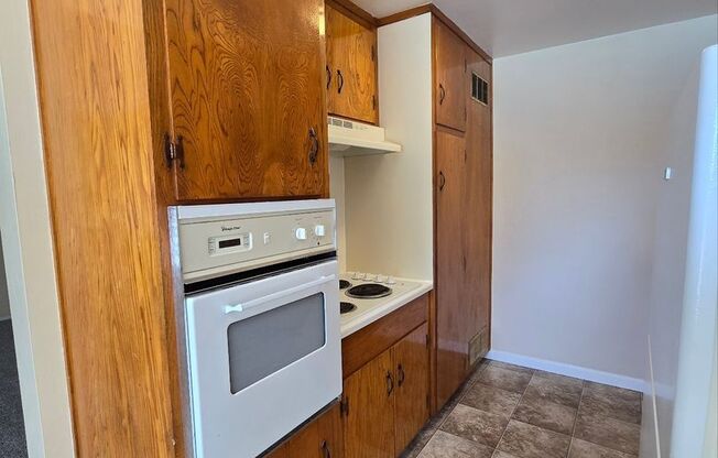 1 bed, 1 bath, 600 sqft, $1,950