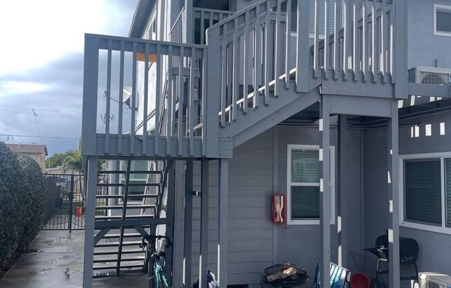 2 bedrooms 1 bath apartment.