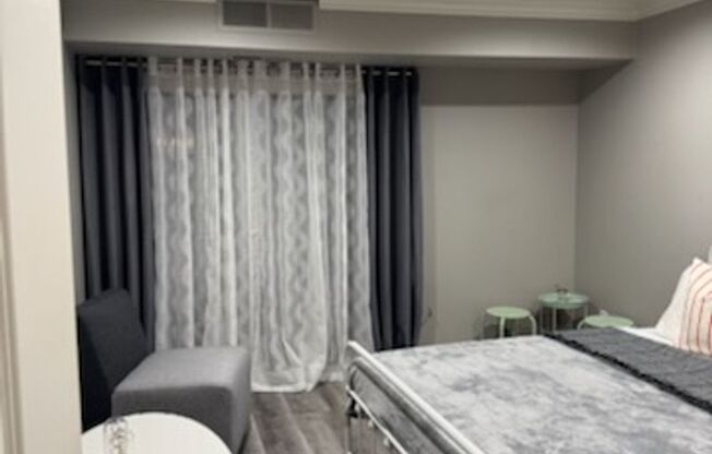 Stylish Furnished 1 Bed, 1 Bath Condo for Rent in San Jose w/Parking Stall