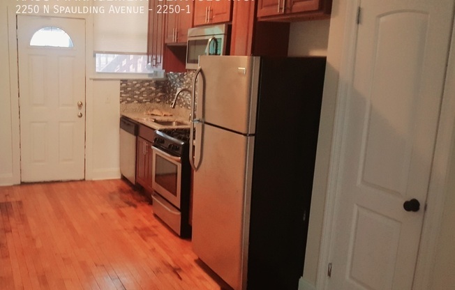 2250 N Spaulding Avenue