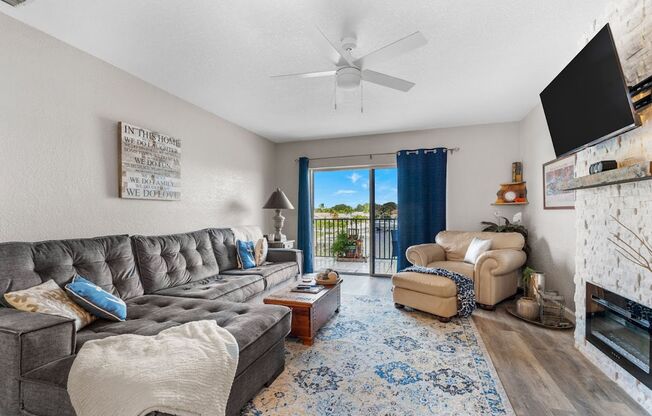 Waterfront Views! Fully updated 2/2 condo