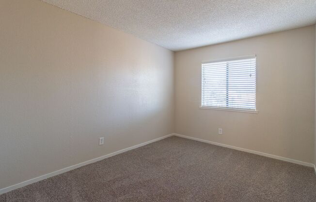 2 beds, 1 bath, $1,575, Unit 24