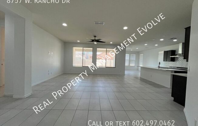 8757 W RANCHO Drive