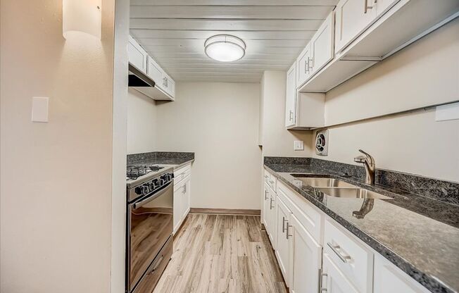 3 beds, 1.5 baths, 1,050 sqft, $1,850, Unit 4610-5