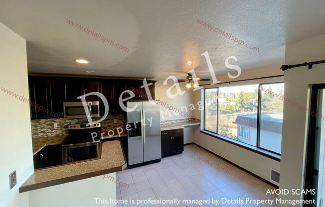 Nicely updated 2 bedroom/1.75 bath View Condo near Ferry & Naval Base Kitsap