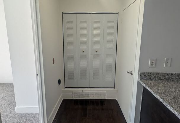 1 bed, 1 bath, 690 sqft, $1,450, Unit 224