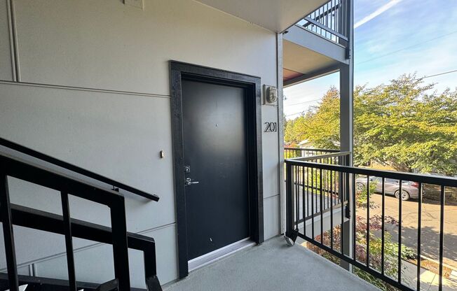 2 beds, 1 bath, $1,995, Unit # 201