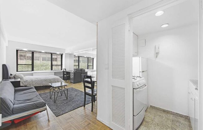 Studio, 1 bath, $2,999, Unit 3E