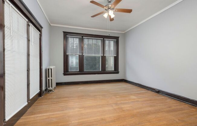 2 beds, 1 bath, $1,100, Unit #41