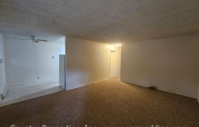 2 beds, 1 bath, $1,150, Unit #4