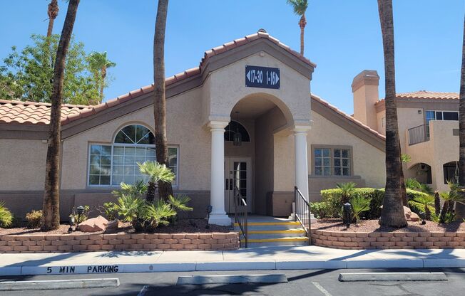 Great Location in Green Valley