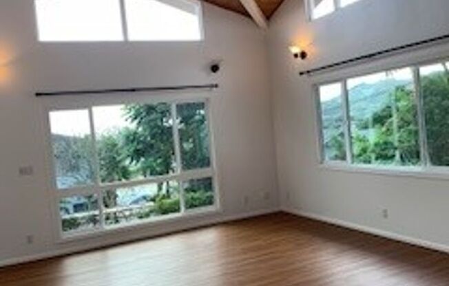 Kaneohe - 4 bedroom 2.5 bath home