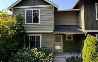 Spacious 3 bed 2.5 Bath Townhome