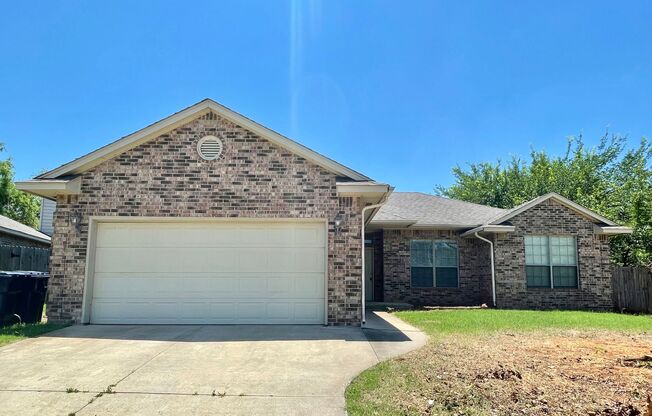 3 Bed, 2 Bath NW OKC Home with Large Master Suite