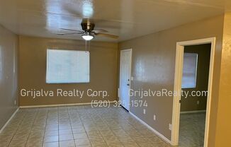 3 beds, 2 baths, 1,000 sqft, $1,295, Unit 04