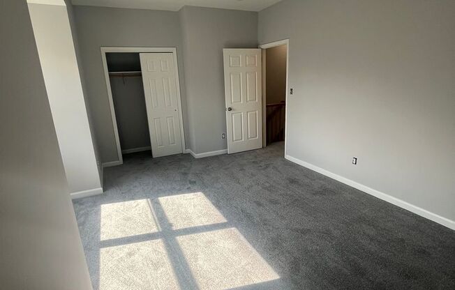 2 beds, 1 bath, 1,580 sqft, $3,149, Unit 12