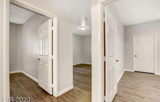 2 beds, 2 baths, $1,600, Unit #1059