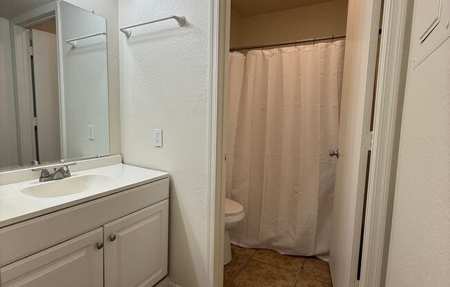 2 beds, 1 bath, $1,200, Unit # 105