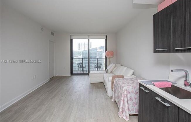 1 bed, 1.5 baths, $3,750, Unit # 1810