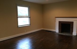 3 beds, 2 baths, $2,495