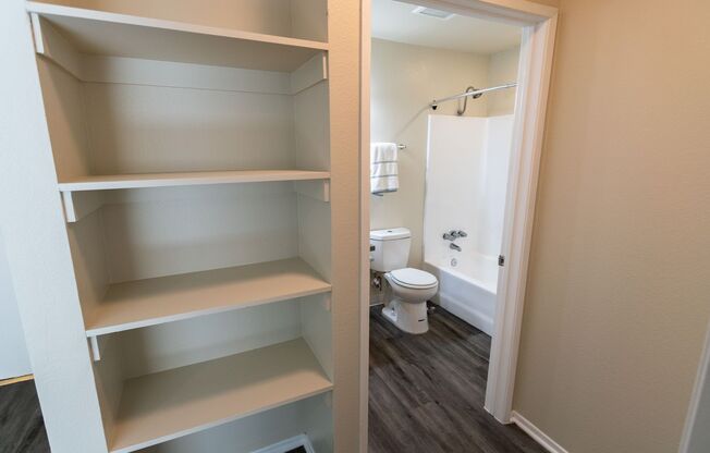 1 bed, 1 bath, 665 sqft, $1,598, Unit 206