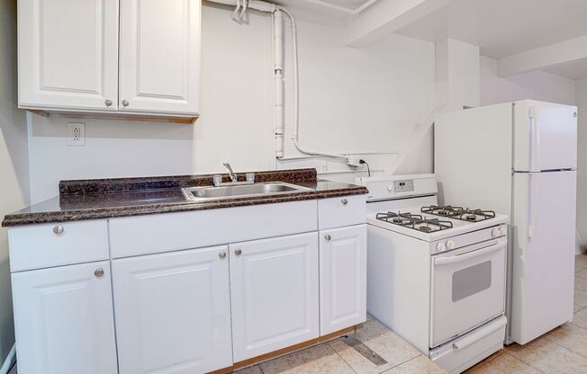 Studio, 1 bath, $1,595, Unit 11