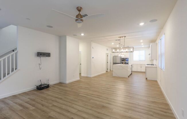3 beds, 3.5 baths, $2,650