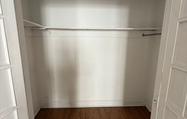 Studio, 1 bath, 308 sqft, $1,175, Unit Bayard Manor 207