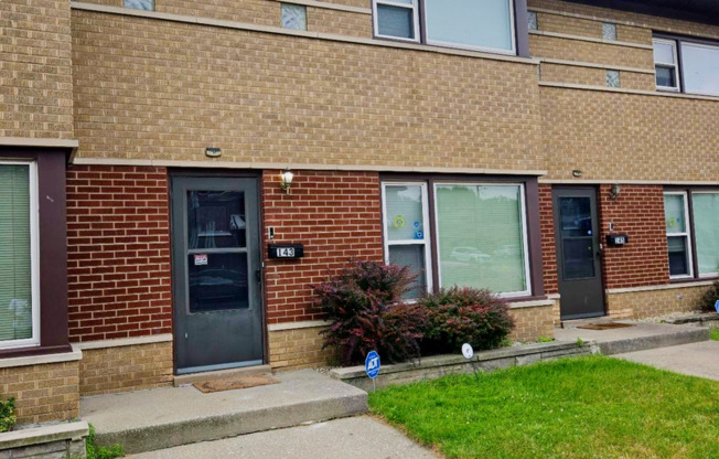 143-147 157th St, Calumet City, IL 60409