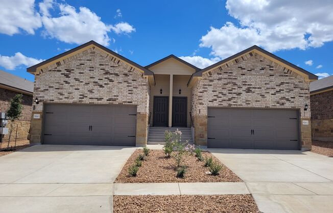 Great Duplex, no carpet, move-in ready