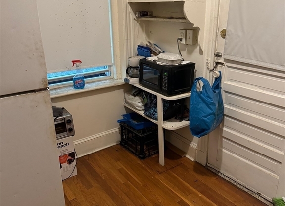 1 bed, 1 bath, 500 sqft, $1,600, Unit 5